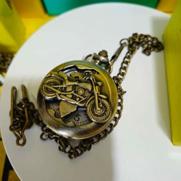 Invicta Pocket Watch – Vintage Motorcycle Design | Collectible Bronze Finish - Picture 5 of 5